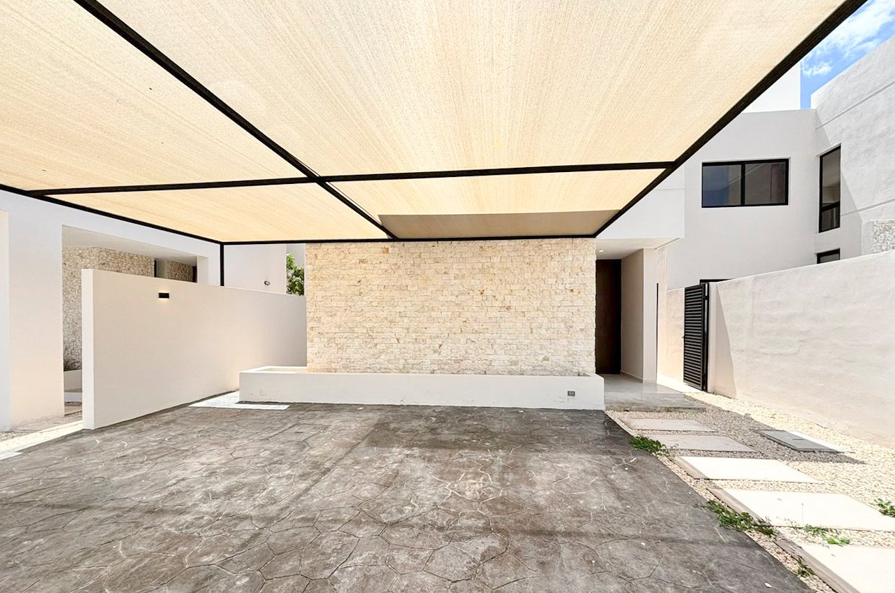 1928-Casa-en-venta-en-privada-en-Cholul-Merida-de-3-recamaras-alberca-y-amenidades (21).jpg